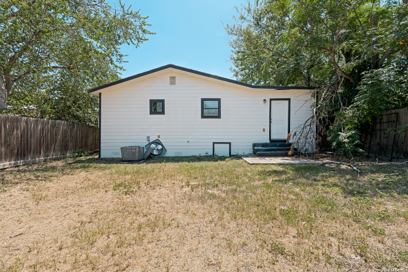 1047 Poinsettia San Antonio TX 78202