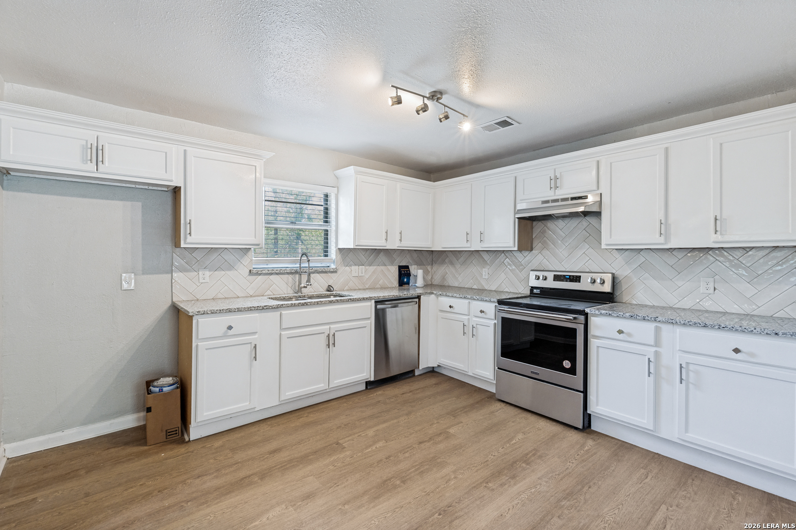 1047 Poinsettia San Antonio TX 78202
