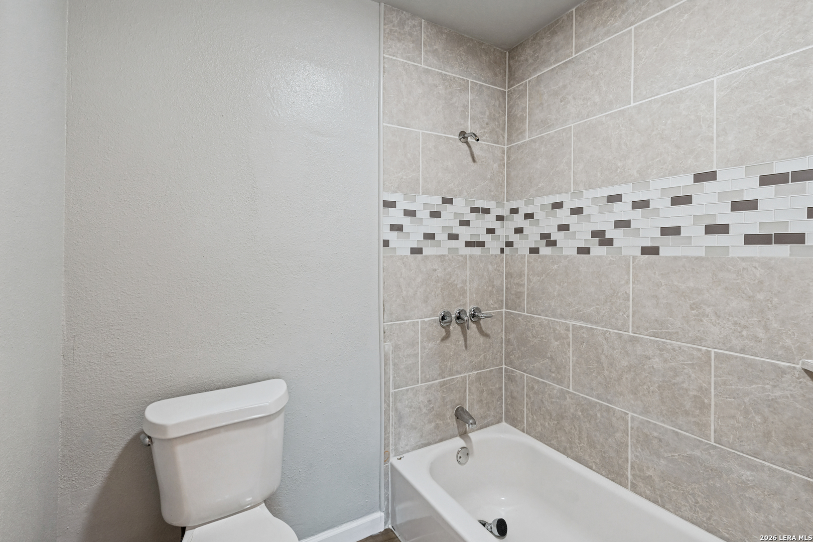 1047 Poinsettia San Antonio TX 78202