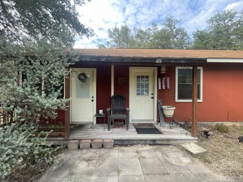 464 Pebble Beach Drive NW Lakehills TX 78063