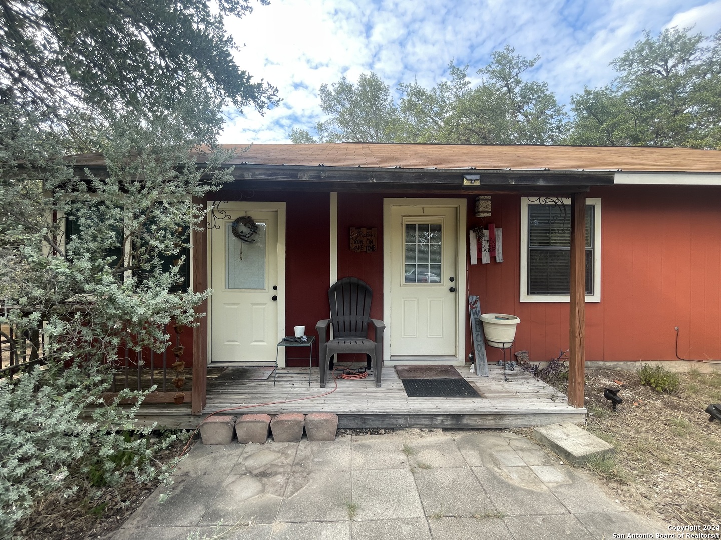 464 Pebble Beach Drive NW Lakehills TX 78063