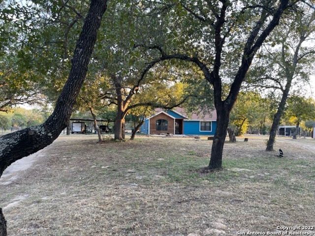 336 Trophy Lane Poteet TX 78065