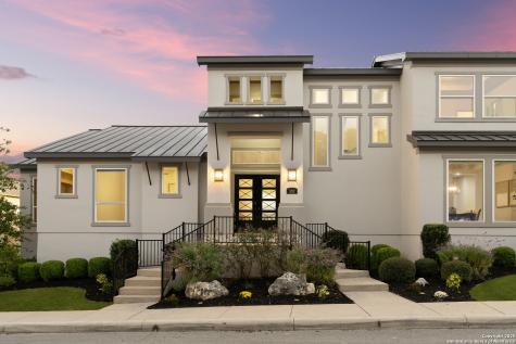 302 Majestic Bluff San Antonio TX 78258