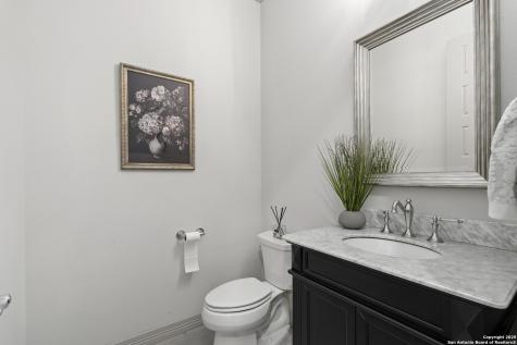 302 Majestic Bluff San Antonio TX 78258