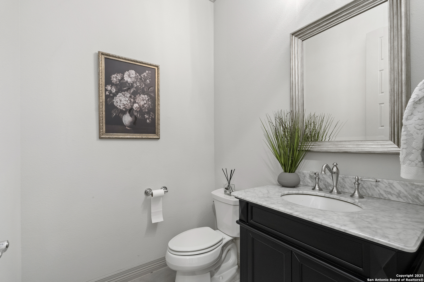 302 Majestic Bluff San Antonio TX 78258
