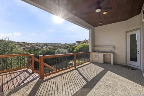 302 Majestic Bluff San Antonio TX 78258