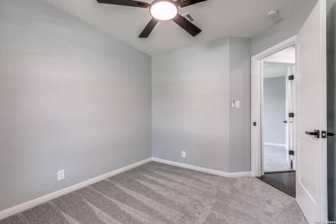 8407 Chalk Hill Cove Converse TX 78109