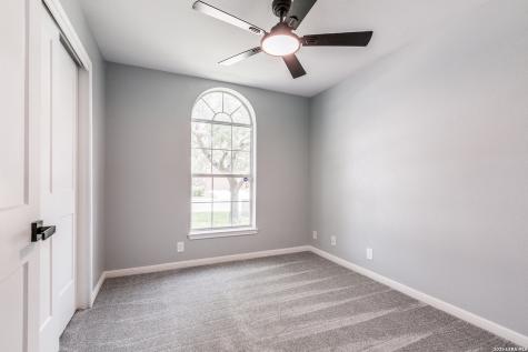 8407 Chalk Hill Cove Converse TX 78109