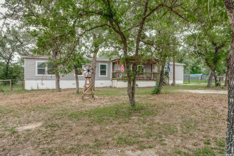 160 Kothmann Road La Vernia TX 78121