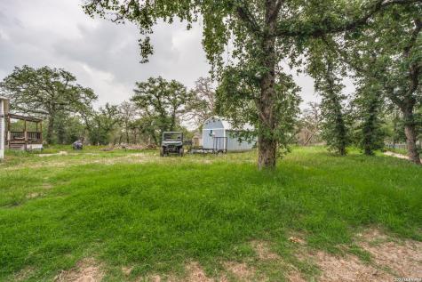 160 Kothmann Road La Vernia TX 78121