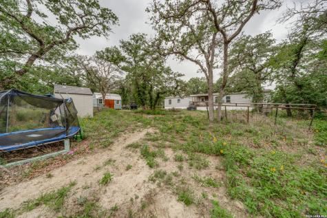 160 Kothmann Road La Vernia TX 78121