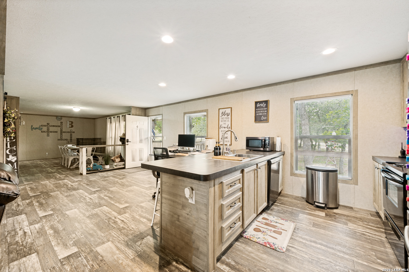 160 Kothmann Road La Vernia TX 78121