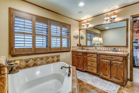 17118 Sugar Crest Drive San Antonio TX 78232