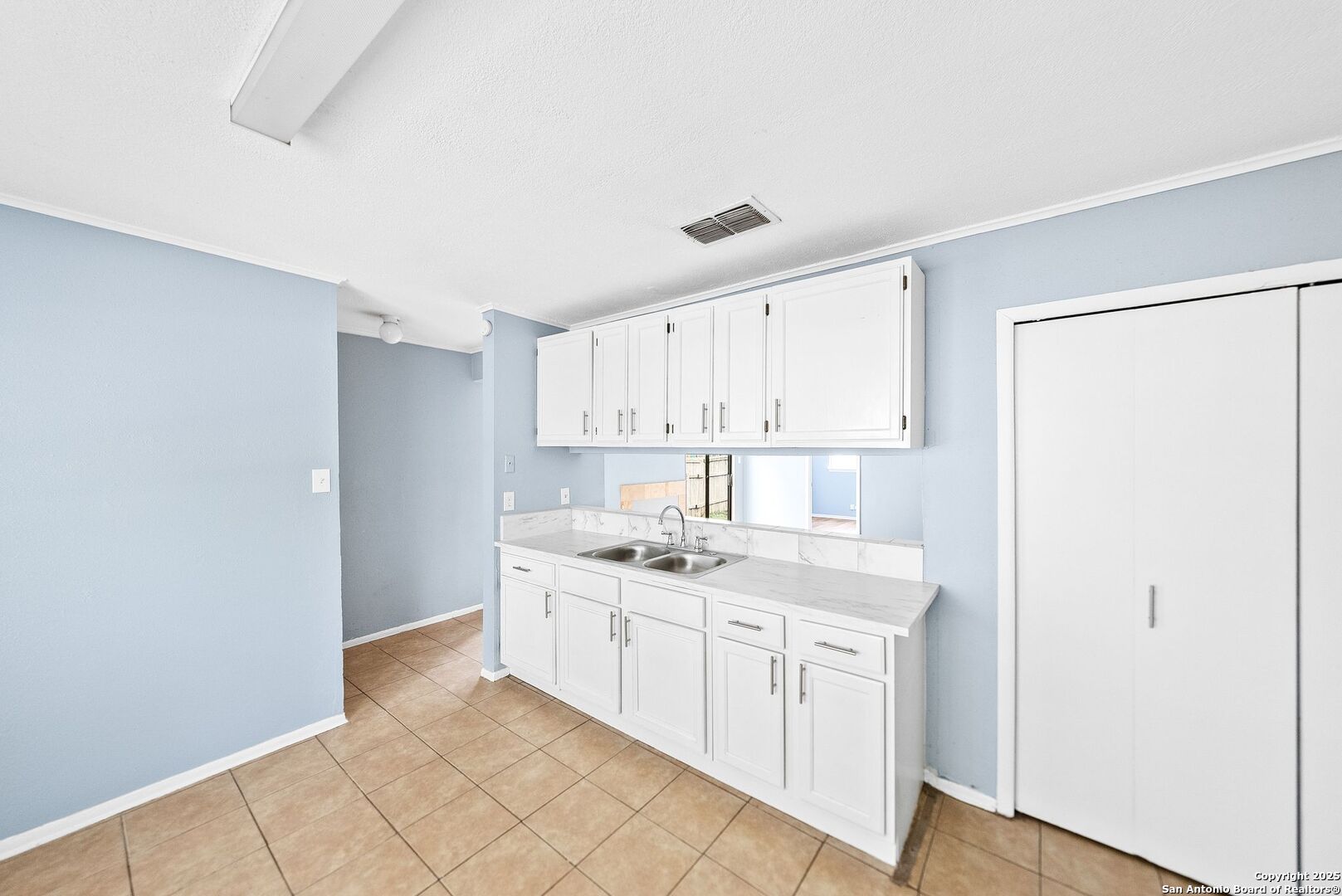 4015 Sun Harbour San Antonio TX 78244