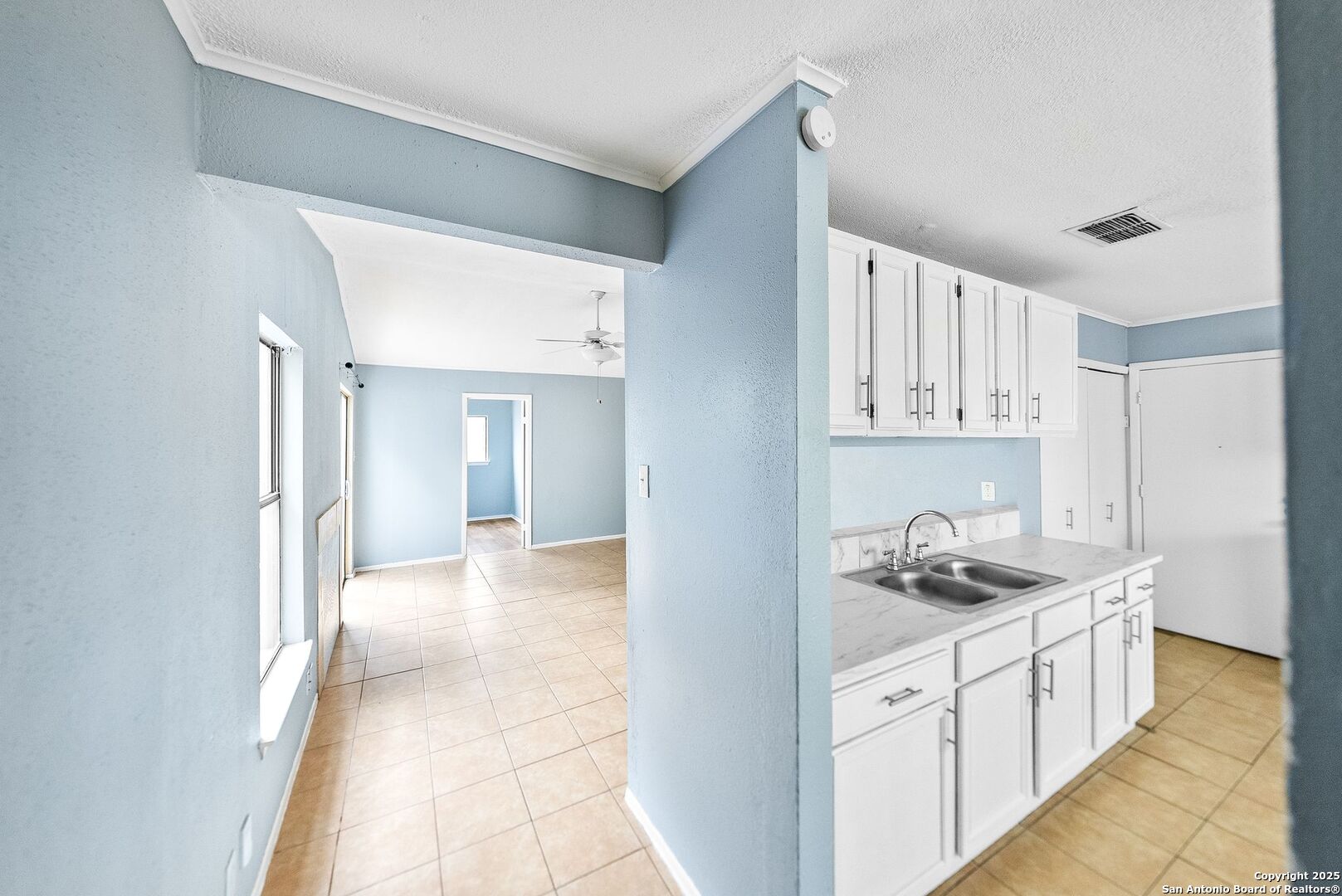 4015 Sun Harbour San Antonio TX 78244
