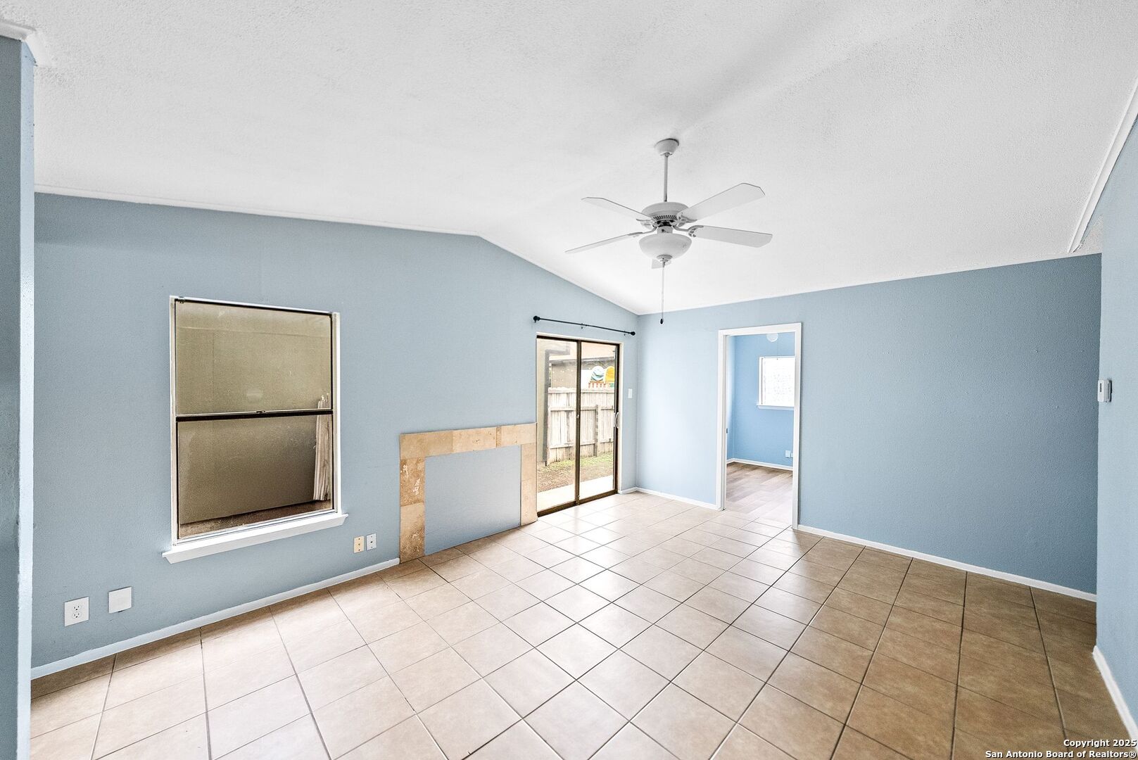 4015 Sun Harbour San Antonio TX 78244