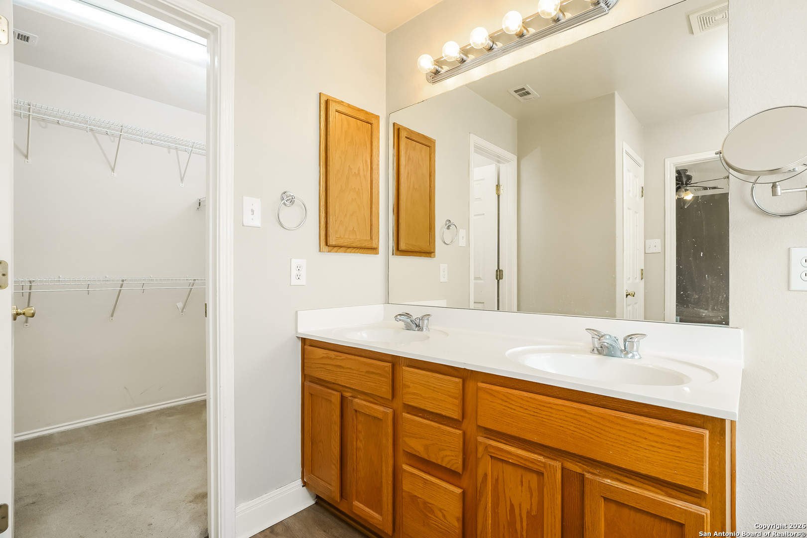4114 Bear Oak San Antonio TX 78223