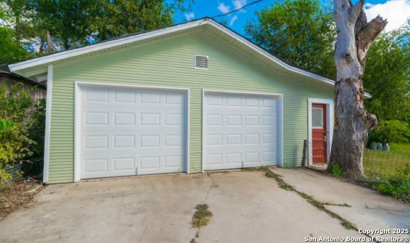 1519 El Monte San Antonio TX 78201