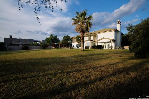 625 Paseo Canada Street Hollywood Park TX 78232