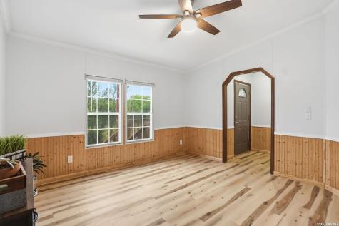 9923 County Road 5735 Castroville TX 78009