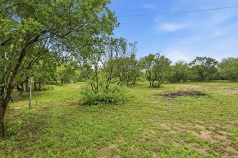 9923 County Road 5735 Castroville TX 78009