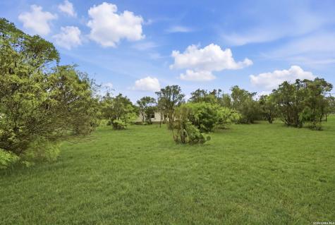 9923 County Road 5735 Castroville TX 78009