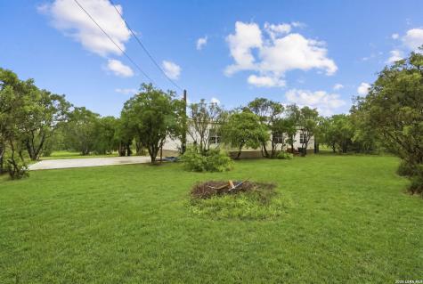 9923 County Road 5735 Castroville TX 78009