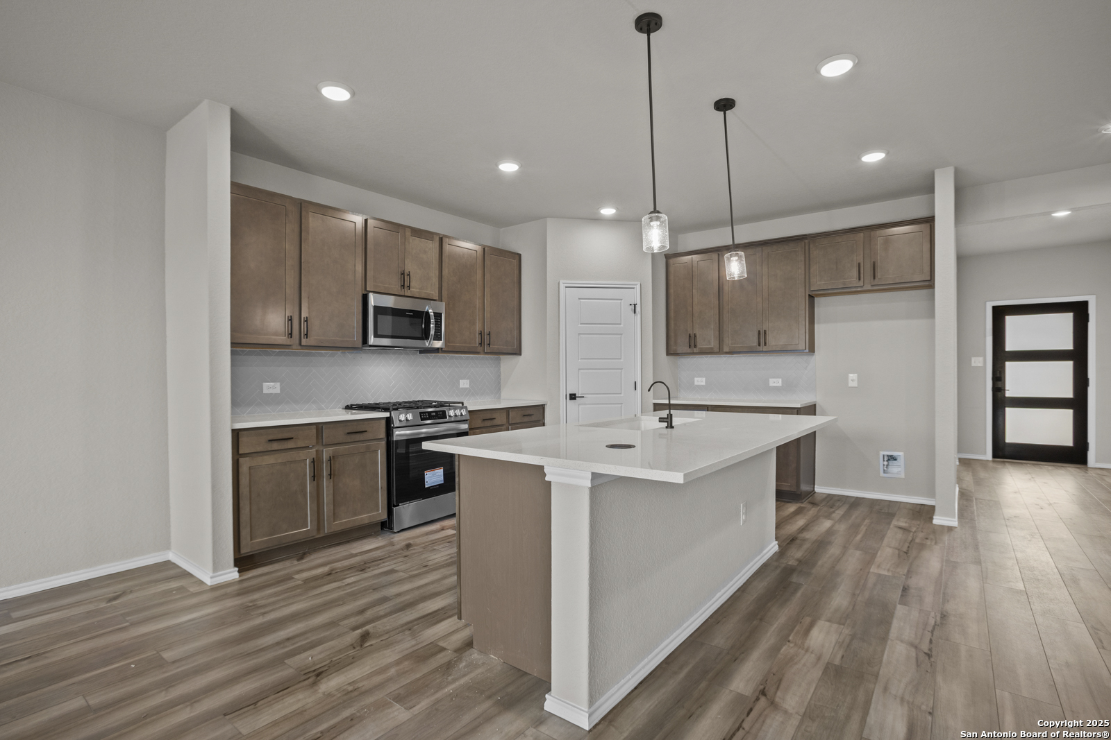 6871 Comanche Cave San Antonio TX 78247