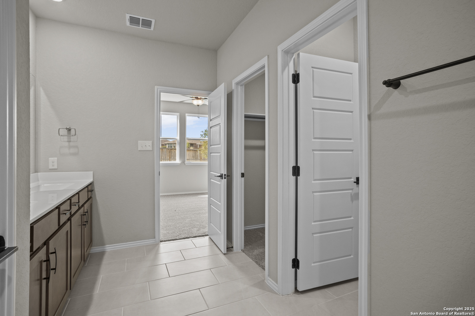 6871 Comanche Cave San Antonio TX 78247