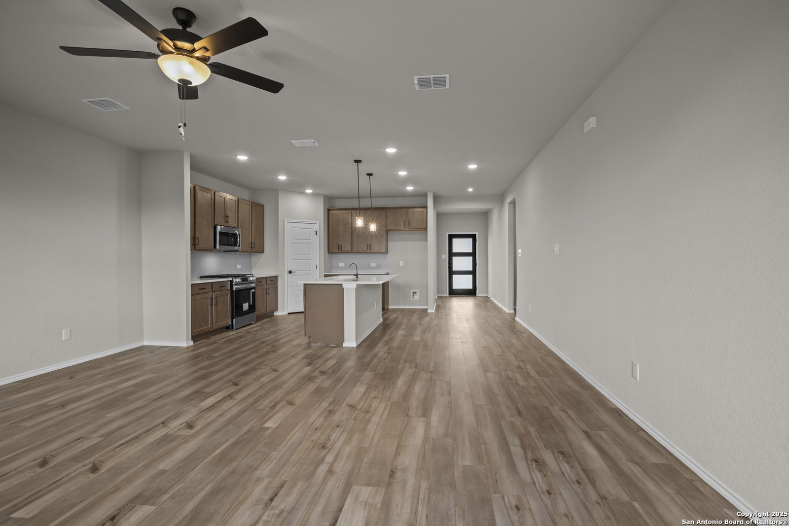 6871 Comanche Cave San Antonio TX 78247