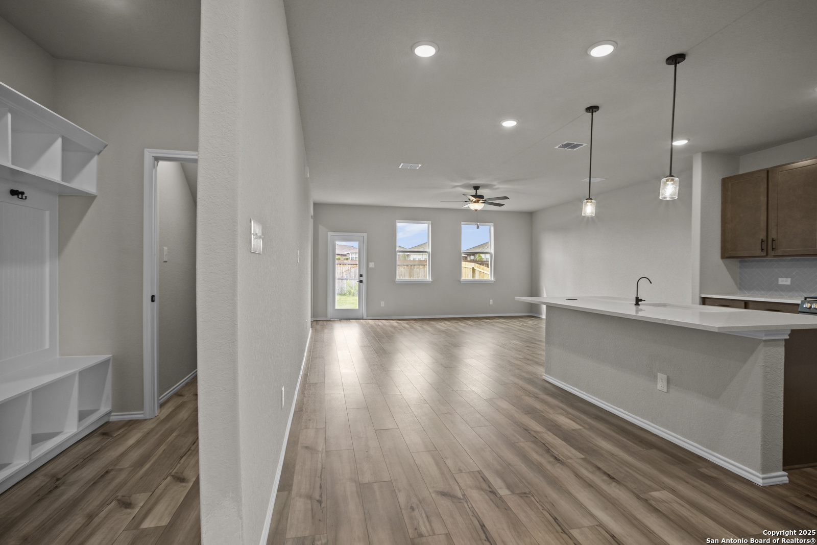 6871 Comanche Cave San Antonio TX 78247