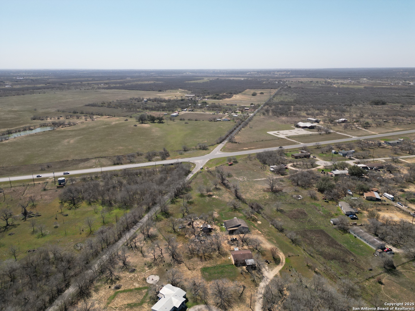 17423 Fx Ball Elmendorf TX 78112