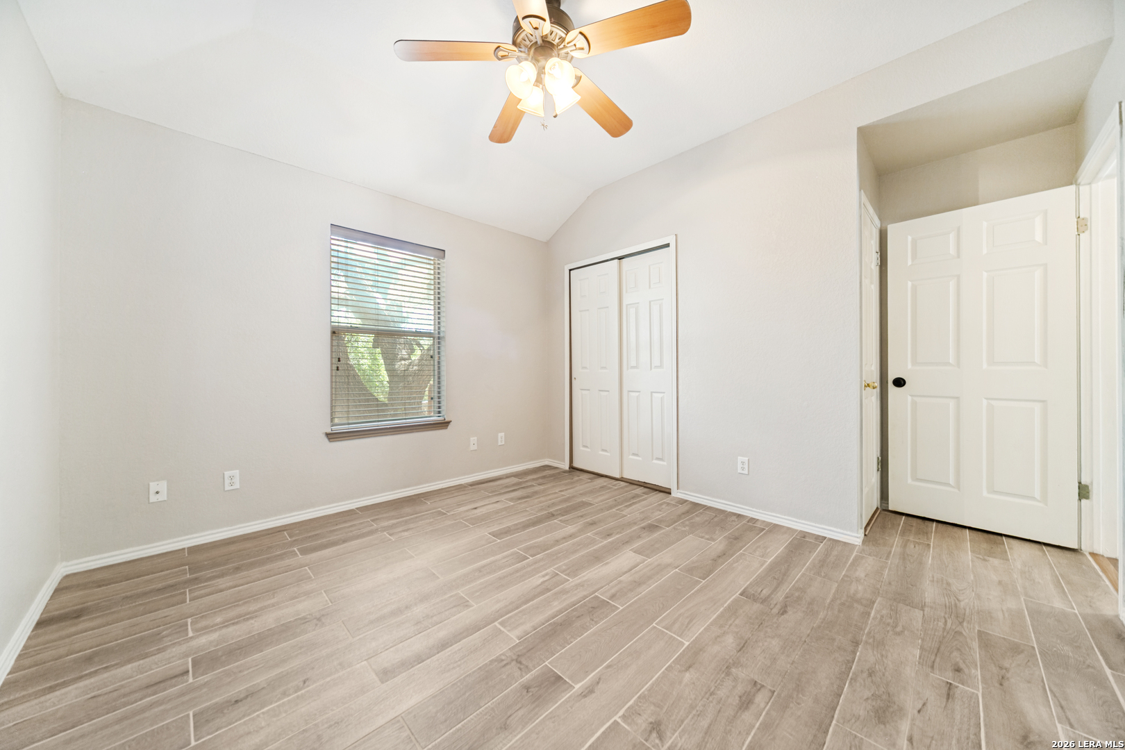 4330 Knollbluff San Antonio TX 78247