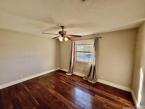 5910 Wales San Antonio TX 78223