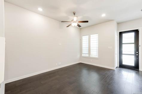 211 E Courtland San Antonio TX 78212