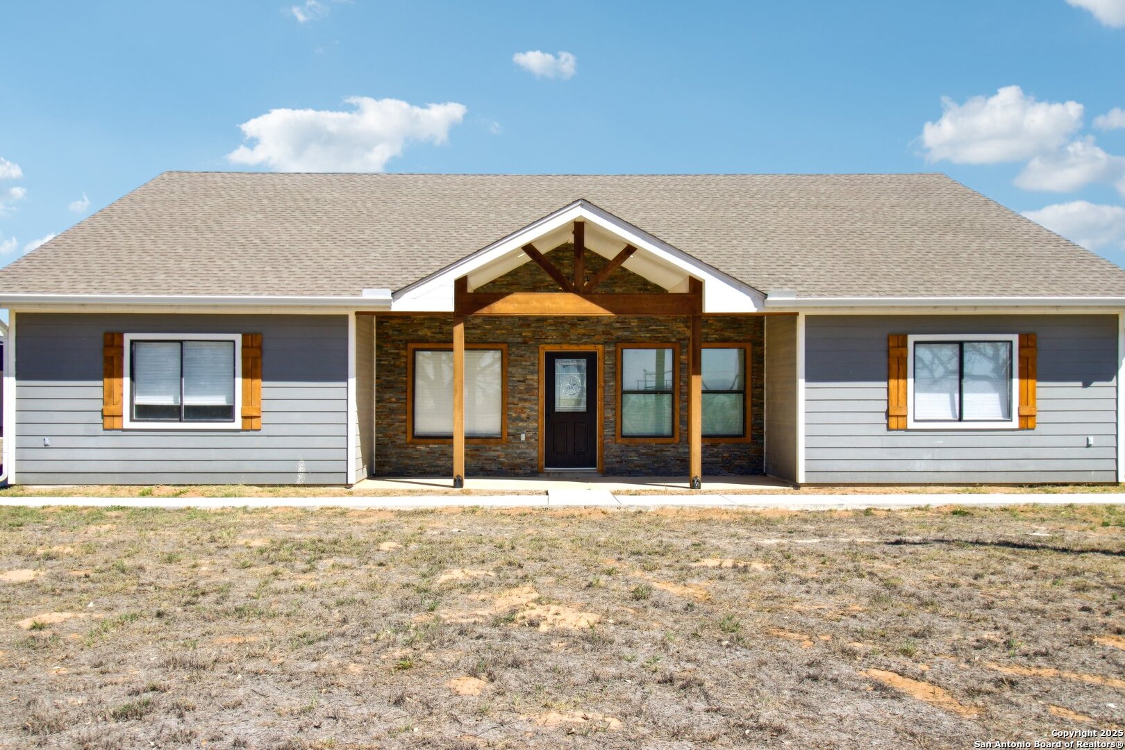1783 County Road 7711 Devine TX 78016