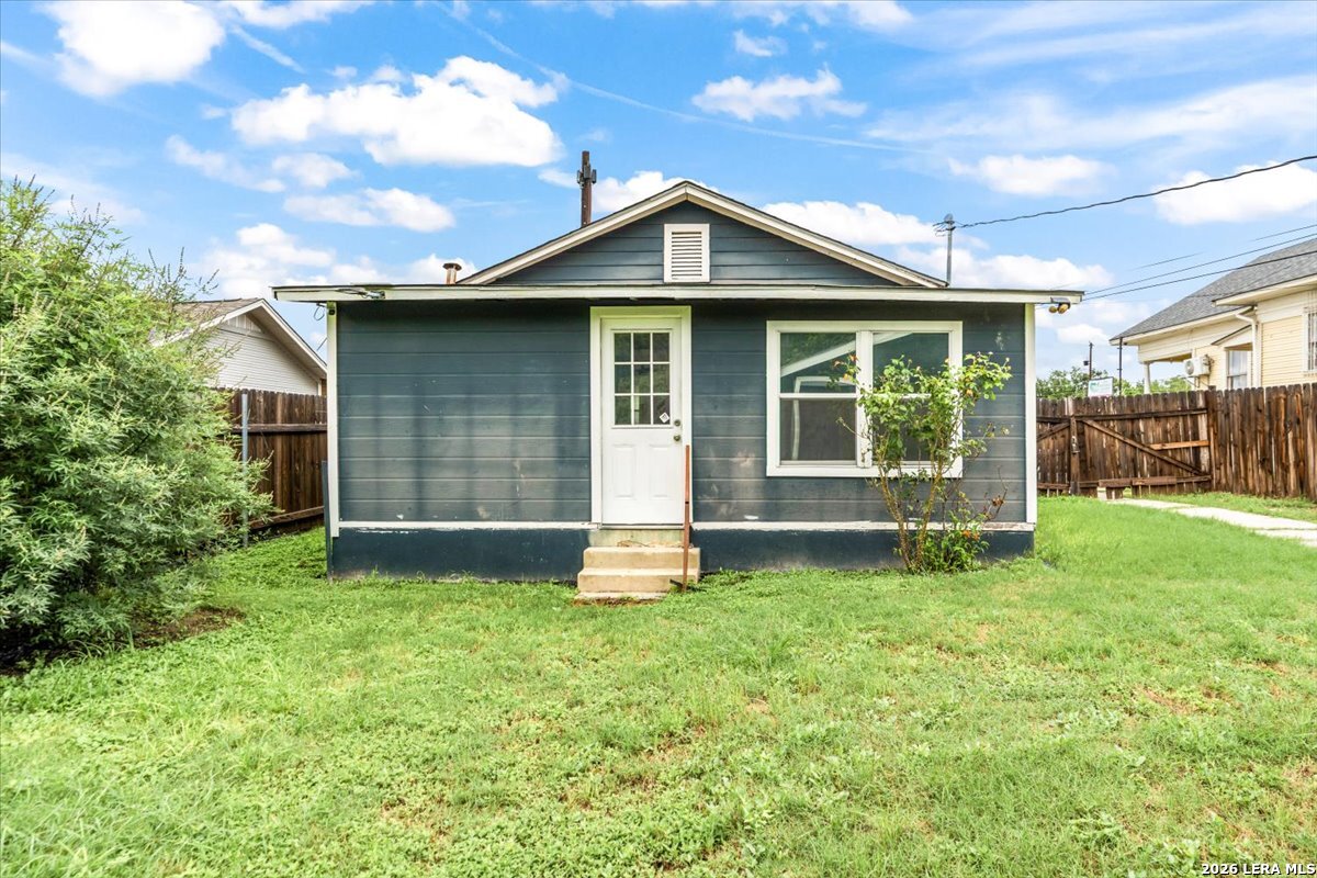 1112 Fresno San Antonio TX 78201