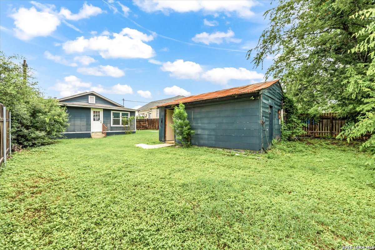 1112 Fresno San Antonio TX 78201