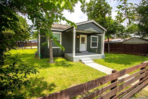 1698 W Bridge Street New Braunfels TX 78130