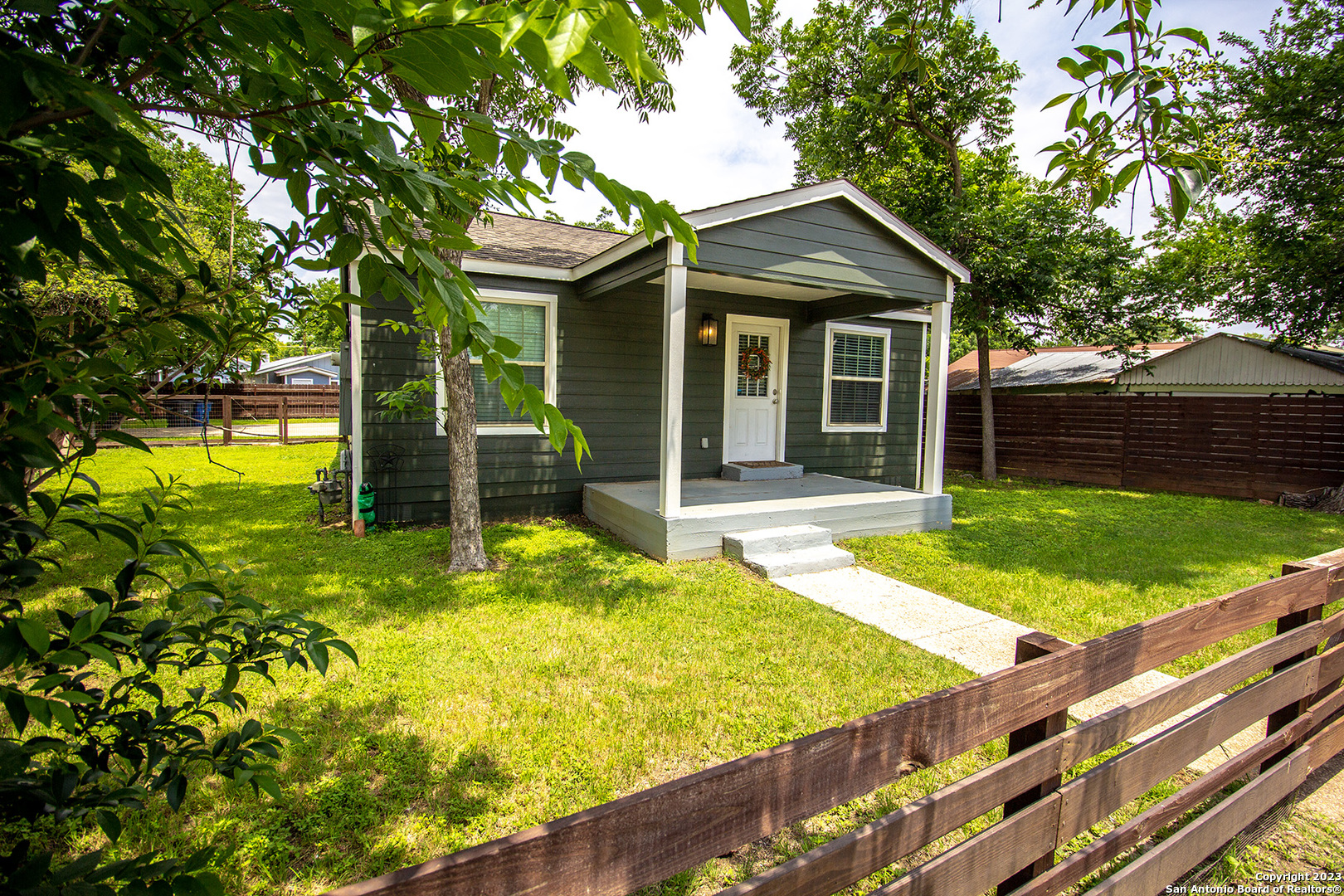 1698 W Bridge Street New Braunfels TX 78130