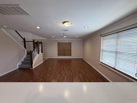 135 Bright Trail San Antonio TX 78253