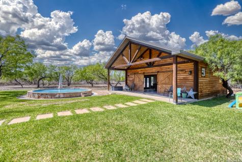 2189 County Road 400 Uvalde TX 78801