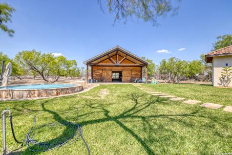 2189 County Road 400 Uvalde TX 78801