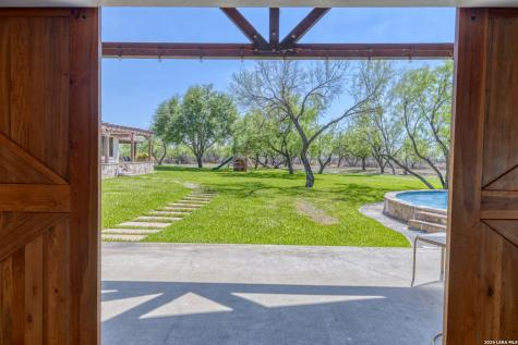 2189 County Road 400 Uvalde TX 78801