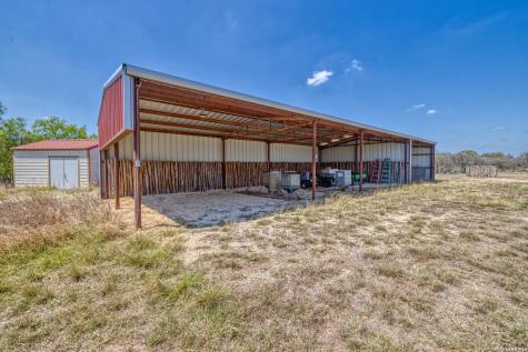 2189 County Road 400 Uvalde TX 78801