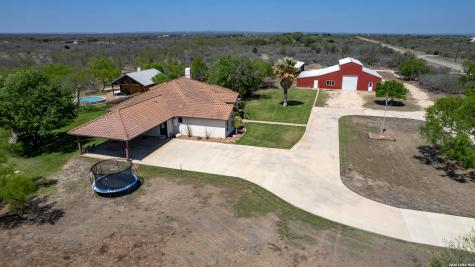 2189 County Road 400 Uvalde TX 78801