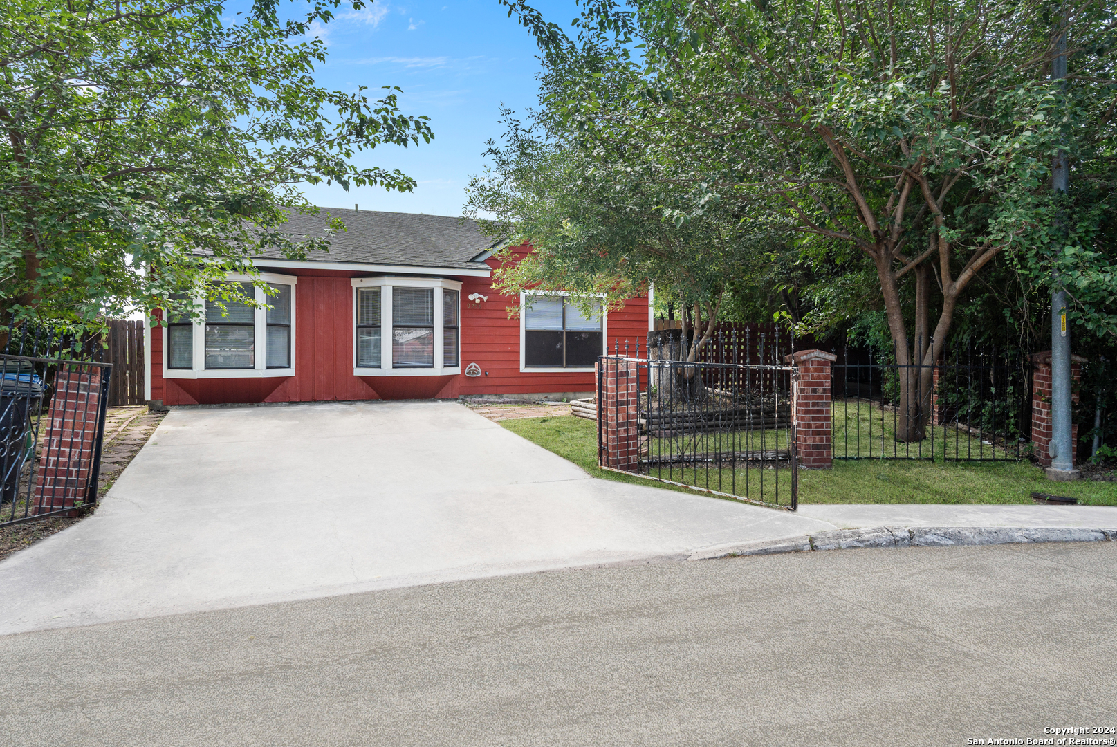 9258 Seafarer Drive San Antonio TX 78242