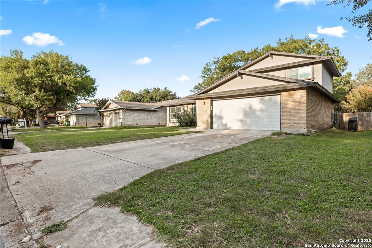 11926 Holm Oaks San Antonio TX 78249