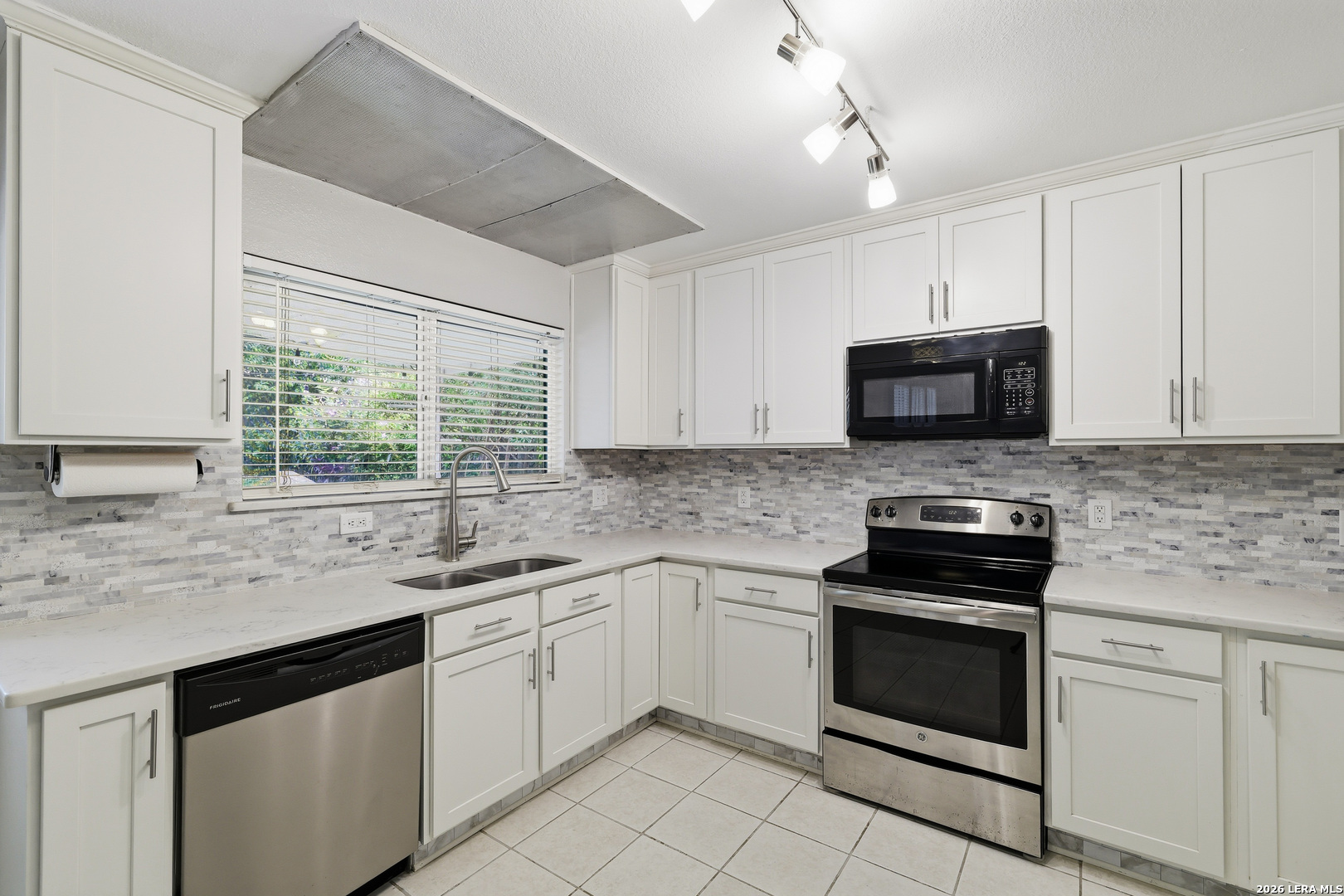 230 Blue Juniper San Antonio TX 78253