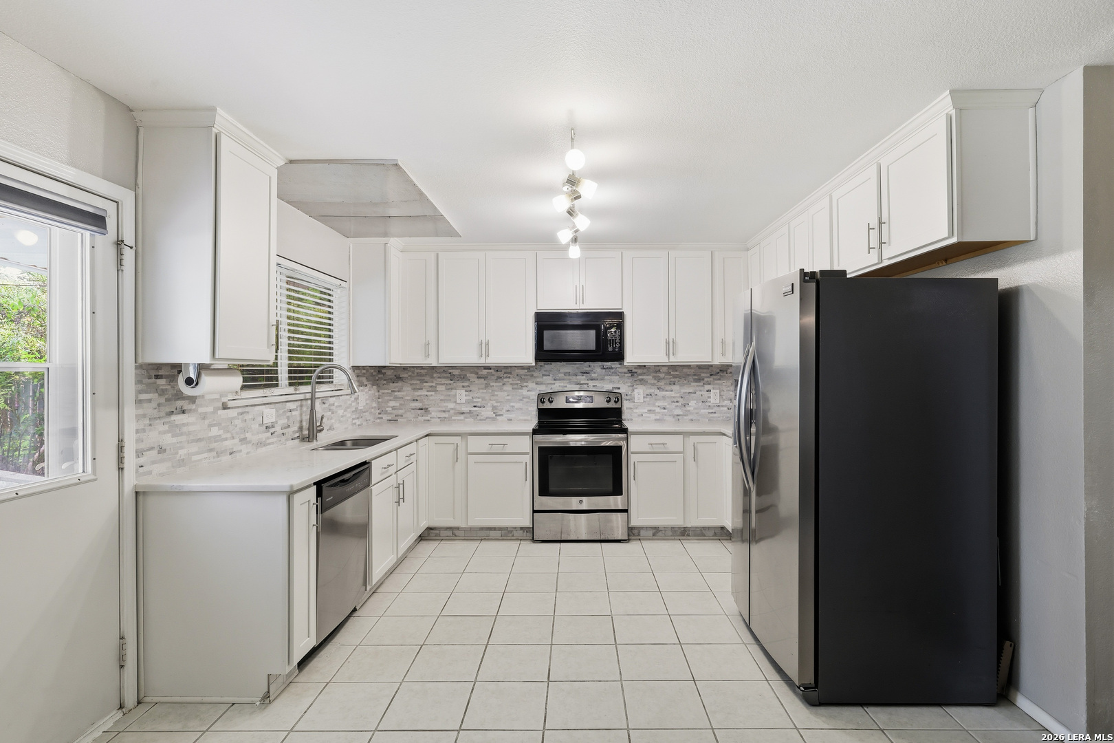 230 Blue Juniper San Antonio TX 78253